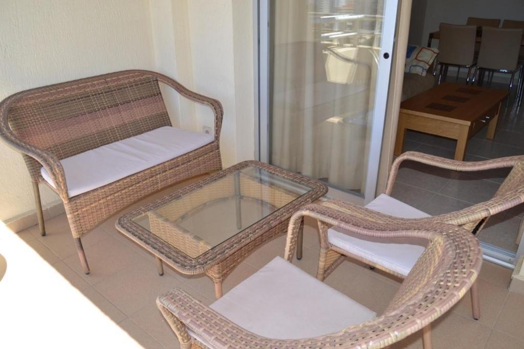 Apartamentos Turmalina Unitursa 칼페 객실 사진