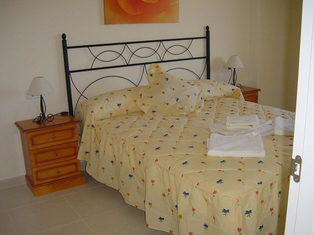 Apartamentos Turmalina Unitursa 칼페 외부 사진