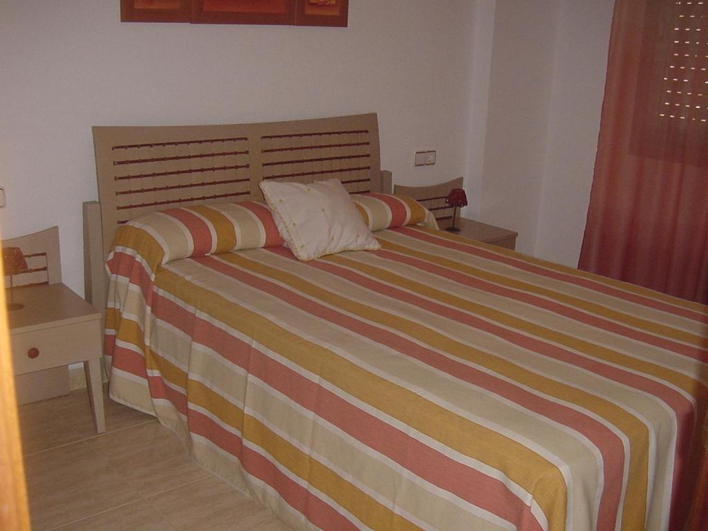 Apartamentos Turmalina Unitursa 칼페 객실 사진